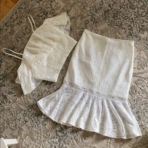 Aqua top and matching skirt. White lace.